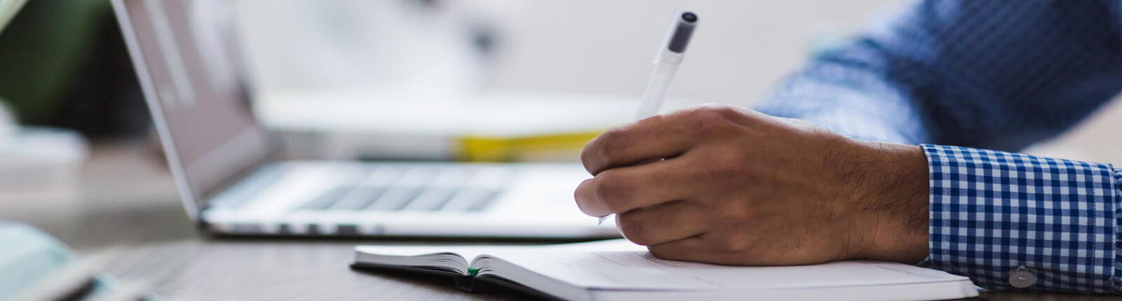 Bürokaufmann_Hero_1600x430px